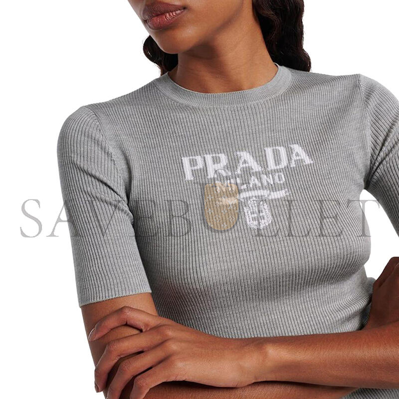Pra*a women